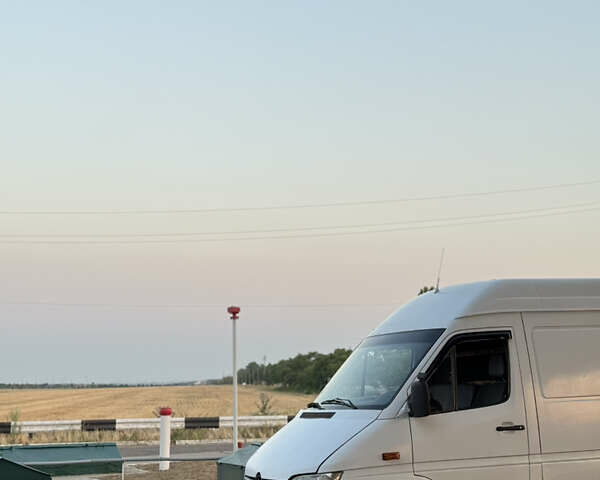 Белый Мерседес Sprinter, объемом двигателя 2.15 л и пробегом 9 тыс. км за 7500 $, фото 8 на Automoto.ua