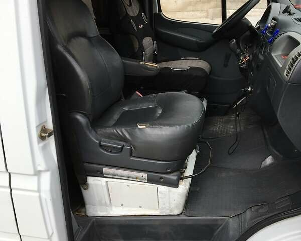 Білий Мерседес Sprinter, об'ємом двигуна 2.1 л та пробігом 760 тис. км за 8500 $, фото 9 на Automoto.ua