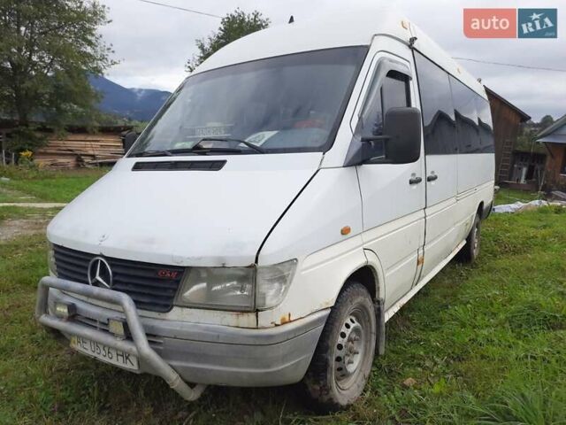 Білий Мерседес Sprinter, об'ємом двигуна 2.3 л та пробігом 300 тис. км за 3200 $, фото 3 на Automoto.ua