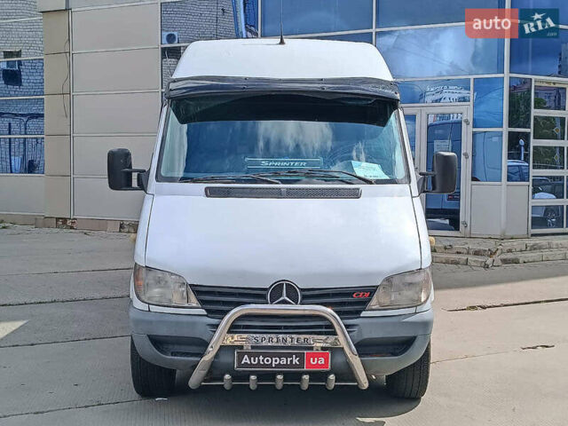 Белый Мерседес Sprinter, объемом двигателя 2.2 л и пробегом 732 тыс. км за 8240 $, фото 1 на Automoto.ua