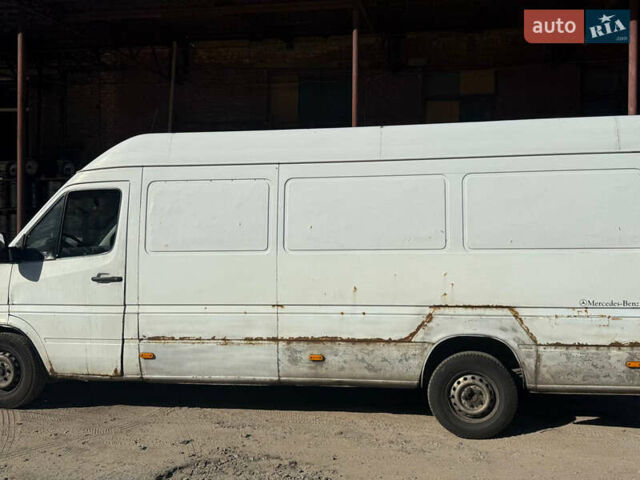 Білий Мерседес Sprinter, об'ємом двигуна 2.2 л та пробігом 500 тис. км за 4500 $, фото 4 на Automoto.ua