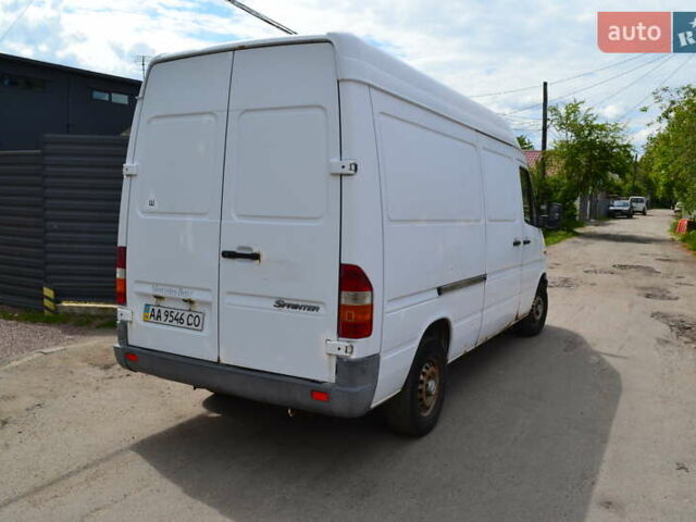 Белый Мерседес Sprinter, объемом двигателя 2.15 л и пробегом 374 тыс. км за 7000 $, фото 5 на Automoto.ua