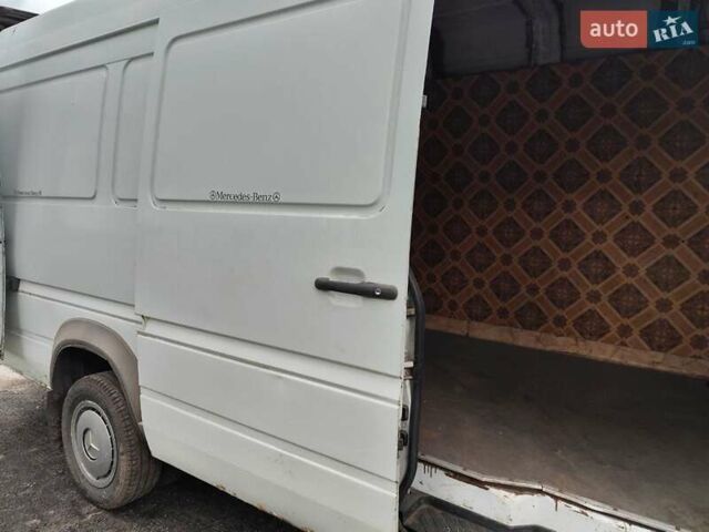 Белый Мерседес Sprinter, объемом двигателя 2.87 л и пробегом 751 тыс. км за 7000 $, фото 15 на Automoto.ua