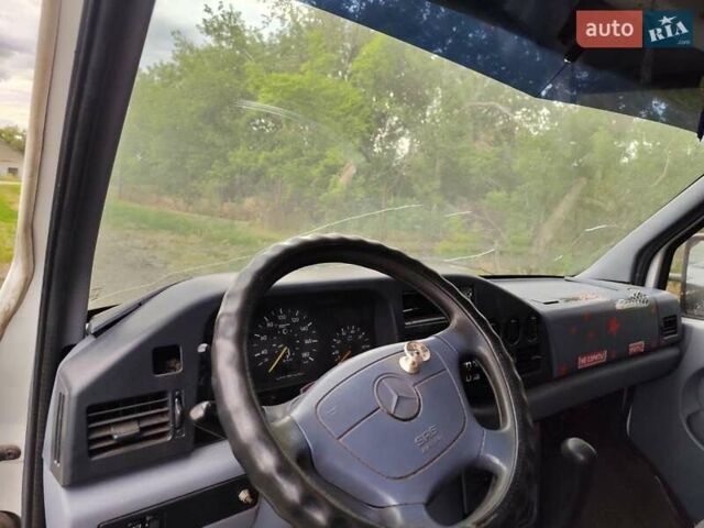 Белый Мерседес Sprinter, объемом двигателя 2.87 л и пробегом 751 тыс. км за 7000 $, фото 16 на Automoto.ua