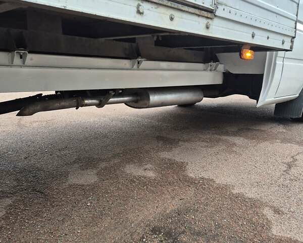 Белый Мерседес Sprinter, объемом двигателя 2.7 л и пробегом 670 тыс. км за 13400 $, фото 13 на Automoto.ua