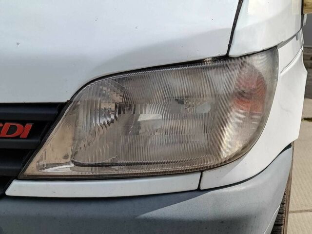 Белый Мерседес Sprinter, объемом двигателя 2.2 л и пробегом 732 тыс. км за 6680 $, фото 5 на Automoto.ua