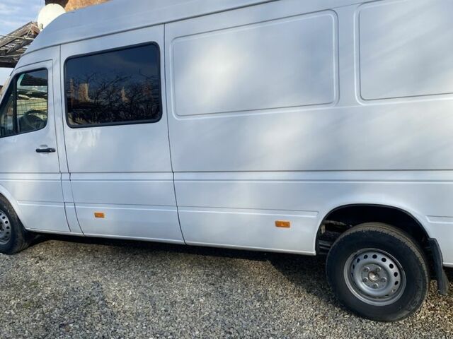 Белый Мерседес Sprinter, объемом двигателя 2.1 л и пробегом 760 тыс. км за 7700 $, фото 7 на Automoto.ua