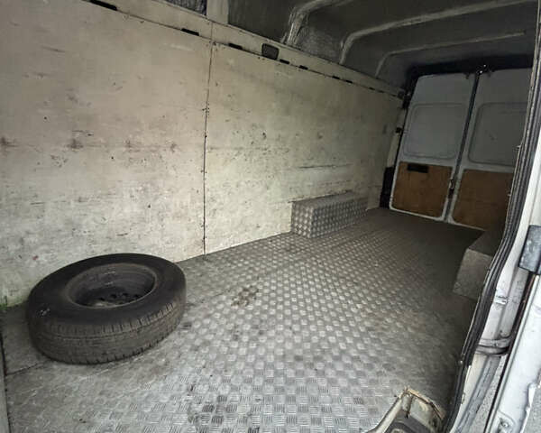 Белый Мерседес Sprinter, объемом двигателя 2.15 л и пробегом 640 тыс. км за 7800 $, фото 18 на Automoto.ua