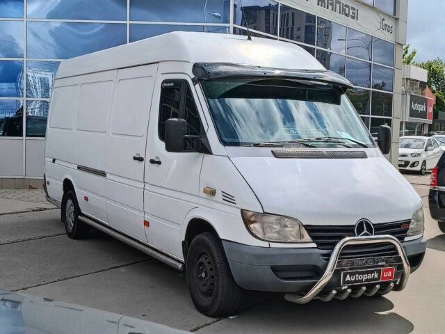 Белый Мерседес Sprinter, объемом двигателя 2.2 л и пробегом 732 тыс. км за 6680 $, фото 7 на Automoto.ua