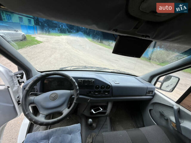 Белый Мерседес Sprinter, объемом двигателя 2.3 л и пробегом 596 тыс. км за 8000 $, фото 22 на Automoto.ua