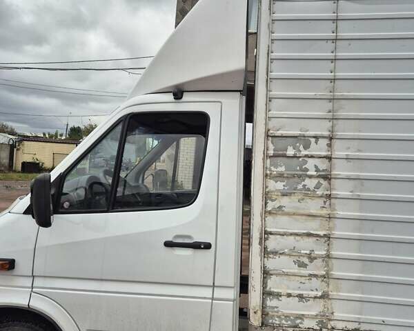 Белый Мерседес Sprinter, объемом двигателя 2.7 л и пробегом 670 тыс. км за 13400 $, фото 10 на Automoto.ua