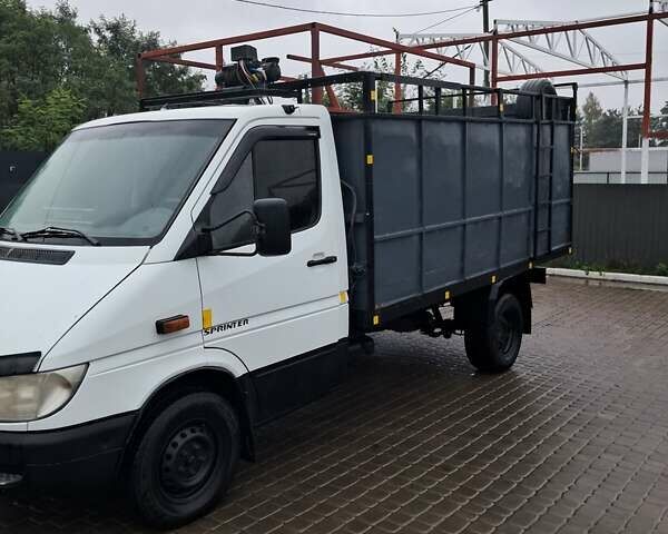 Белый Мерседес Sprinter, объемом двигателя 2.15 л и пробегом 550 тыс. км за 8500 $, фото 7 на Automoto.ua