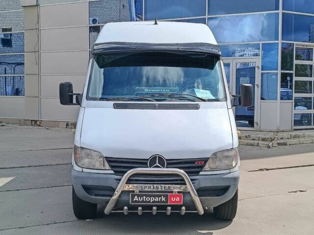 Белый Мерседес Sprinter, объемом двигателя 2.2 л и пробегом 732 тыс. км за 6680 $, фото 1 на Automoto.ua
