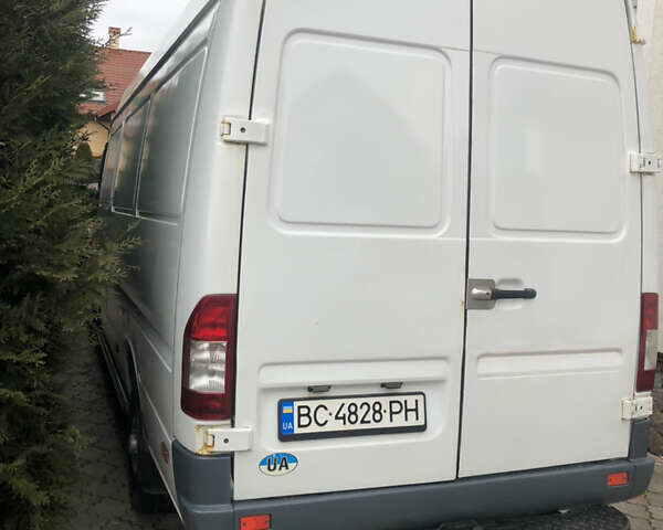 Белый Мерседес Sprinter, объемом двигателя 2.2 л и пробегом 400 тыс. км за 8500 $, фото 6 на Automoto.ua