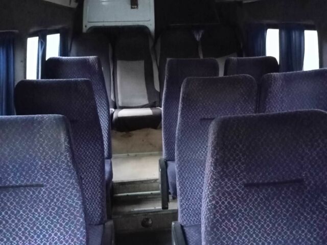 Мерседес Sprinter 2001 у Кам'янське (Дніпродзержинськ) на Automoto.ua Білий Мерседес Sprinter, об'ємом двигуна 2.2 л та пробігом 1 тис. км за 5000 $, фото 12 на Automoto.ua