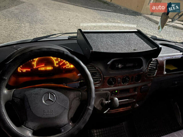 Белый Мерседес Sprinter, объемом двигателя 2.15 л и пробегом 559 тыс. км за 8200 $, фото 27 на Automoto.ua