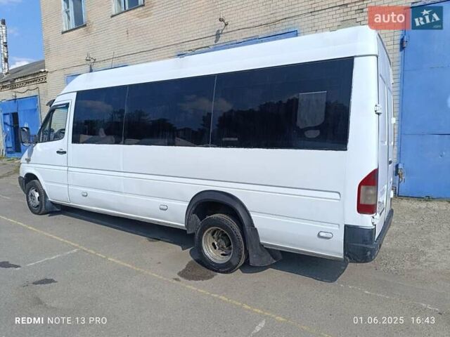 Белый Мерседес Sprinter, объемом двигателя 2.69 л и пробегом 500 тыс. км за 10500 $, фото 7 на Automoto.ua