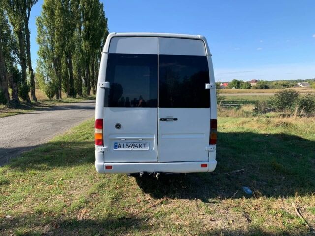 Белый Мерседес Sprinter, объемом двигателя 2.7 л и пробегом 563 тыс. км за 8450 $, фото 2 на Automoto.ua