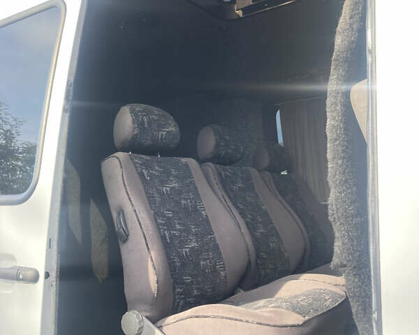 Белый Мерседес Sprinter, объемом двигателя 2.15 л и пробегом 34 тыс. км за 7900 $, фото 12 на Automoto.ua