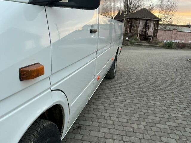 Белый Мерседес Sprinter, объемом двигателя 2.7 л и пробегом 700 тыс. км за 13800 $, фото 10 на Automoto.ua