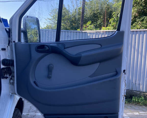 Білий Мерседес Sprinter, об'ємом двигуна 2.1 л та пробігом 34 тис. км за 8900 $, фото 11 на Automoto.ua