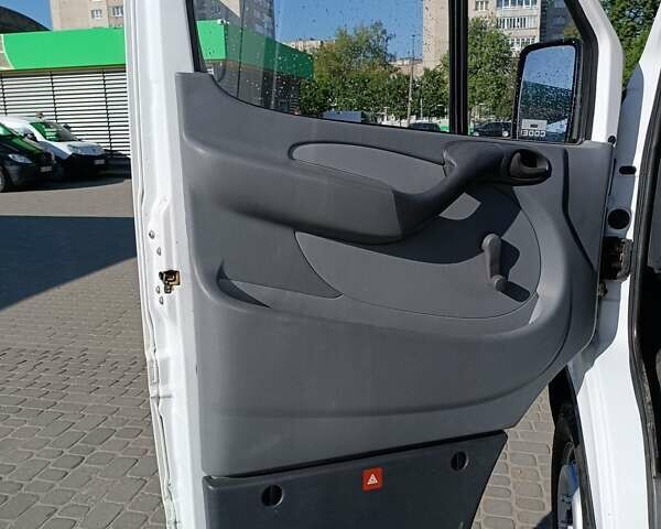 Білий Мерседес Sprinter, об'ємом двигуна 2.2 л та пробігом 470 тис. км за 9800 $, фото 9 на Automoto.ua