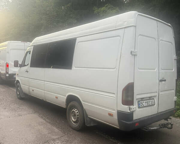 Білий Мерседес Sprinter, об'ємом двигуна 2.15 л та пробігом 296 тис. км за 6500 $, фото 1 на Automoto.ua