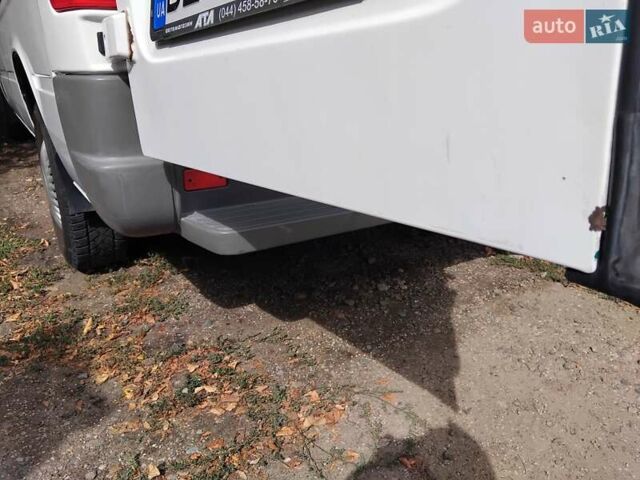 Белый Мерседес Sprinter, объемом двигателя 2.15 л и пробегом 256 тыс. км за 8000 $, фото 81 на Automoto.ua