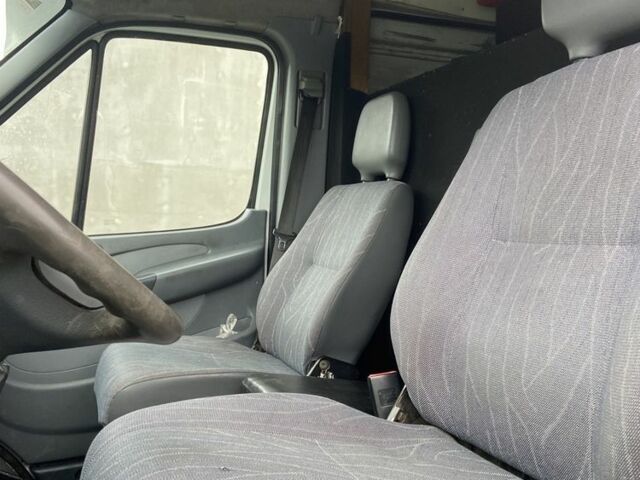 Мерседес Sprinter 2001 у Сарнах на Automoto.ua Білий Мерседес Sprinter, об'ємом двигуна 2.2 л та пробігом 450 тис. км за 7400 $, фото 4 на Automoto.ua