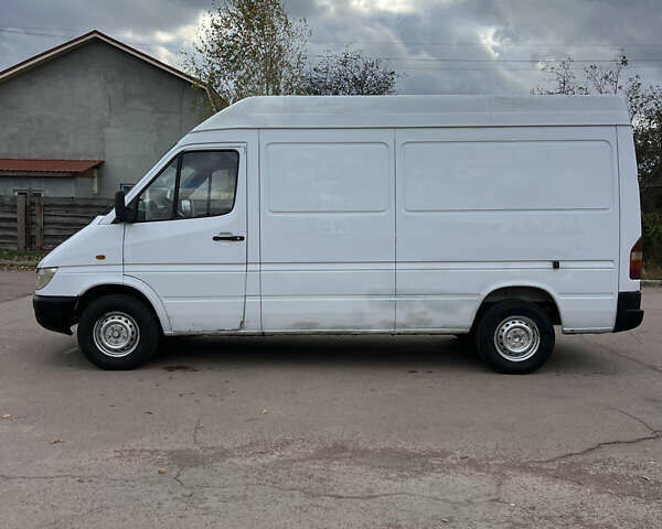 Білий Мерседес Sprinter, об'ємом двигуна 2.15 л та пробігом 628 тис. км за 4750 $, фото 7 на Automoto.ua
