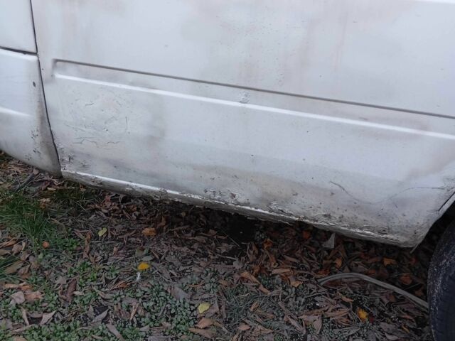 Мерседес Sprinter 2001 у Кам'янське (Дніпродзержинськ) на Automoto.ua Білий Мерседес Sprinter, об'ємом двигуна 2.2 л та пробігом 1 тис. км за 5000 $, фото 17 на Automoto.ua