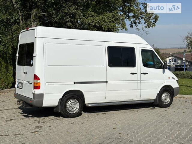 Белый Мерседес Sprinter, объемом двигателя 2.7 л и пробегом 684 тыс. км за 10990 $, фото 4 на Automoto.ua