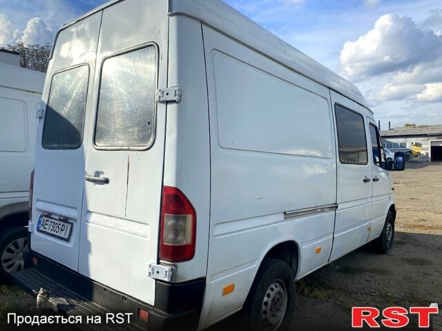 Белый Мерседес Sprinter, объемом двигателя 2.1 л и пробегом 0 тыс. км за 6500 $, фото 3 на Automoto.ua