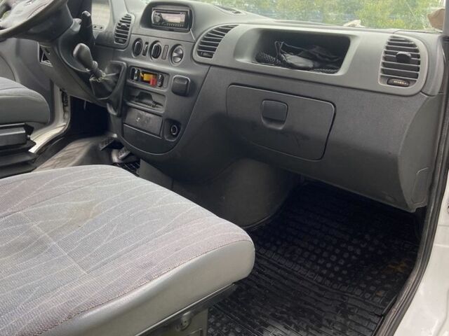Мерседес Sprinter 2001 у Сарнах на Automoto.ua Білий Мерседес Sprinter, об'ємом двигуна 2.2 л та пробігом 450 тис. км за 7400 $, фото 10 на Automoto.ua