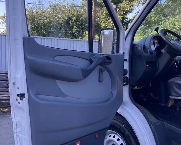 Білий Мерседес Sprinter, об'ємом двигуна 2.1 л та пробігом 34 тис. км за 8900 $, фото 12 на Automoto.ua