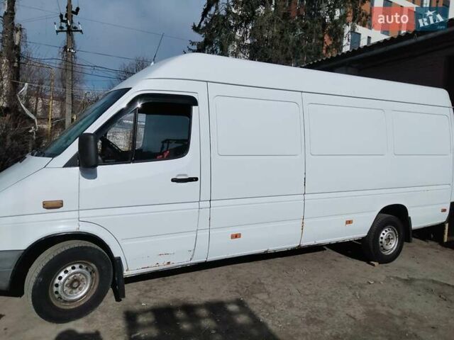 Белый Мерседес Sprinter, объемом двигателя 2.7 л и пробегом 800 тыс. км за 8700 $, фото 1 на Automoto.ua