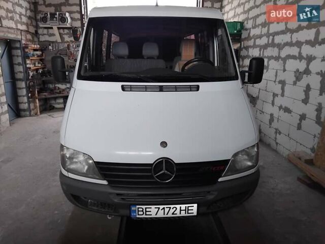 Белый Мерседес Sprinter, объемом двигателя 2.15 л и пробегом 256 тыс. км за 8000 $, фото 31 на Automoto.ua