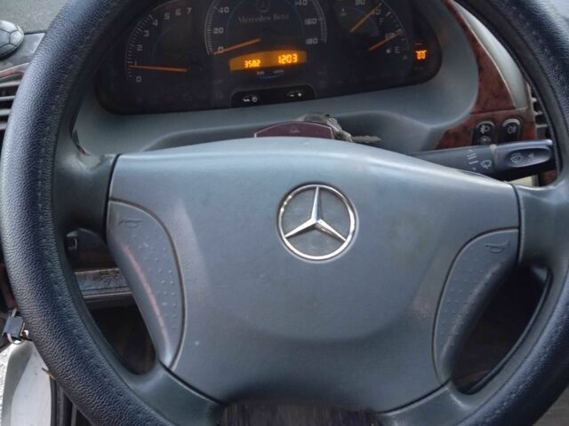 Мерседес Sprinter 2001 у Кам'янське (Дніпродзержинськ) на Automoto.ua Білий Мерседес Sprinter, об'ємом двигуна 2.2 л та пробігом 1 тис. км за 5000 $, фото 4 на Automoto.ua