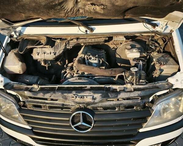 Білий Мерседес Sprinter, об'ємом двигуна 2.1 л та пробігом 560 тис. км за 8800 $, фото 13 на Automoto.ua