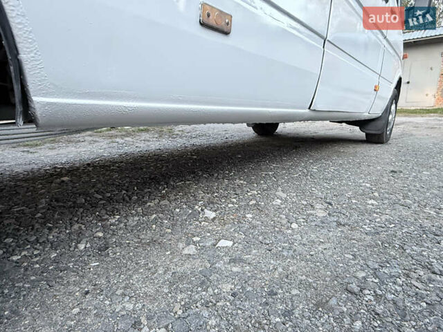 Мерседес Sprinter 2001 в Хмельницком на Automoto.ua Белый Мерседес Sprinter, объемом двигателя 2.7 л и пробегом 451 тыс. км за 7999 $, фото 6 на Automoto.ua