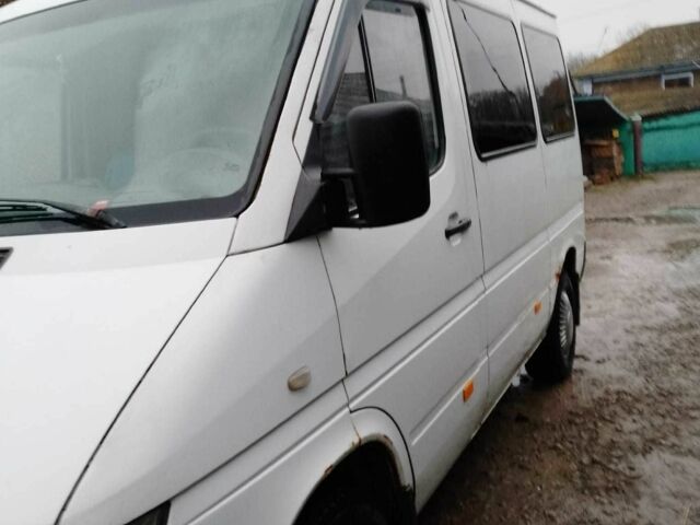 Білий Мерседес Sprinter, об'ємом двигуна 2.2 л та пробігом 490 тис. км за 2600 $, фото 1 на Automoto.ua