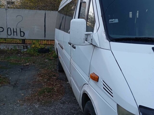 Мерседес Sprinter 2001 у Кам'янське (Дніпродзержинськ) на Automoto.ua Білий Мерседес Sprinter, об'ємом двигуна 2.2 л та пробігом 1 тис. км за 5000 $, фото 18 на Automoto.ua