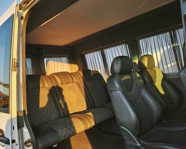 Білий Мерседес Sprinter, об'ємом двигуна 2.1 л та пробігом 560 тис. км за 8800 $, фото 1 на Automoto.ua