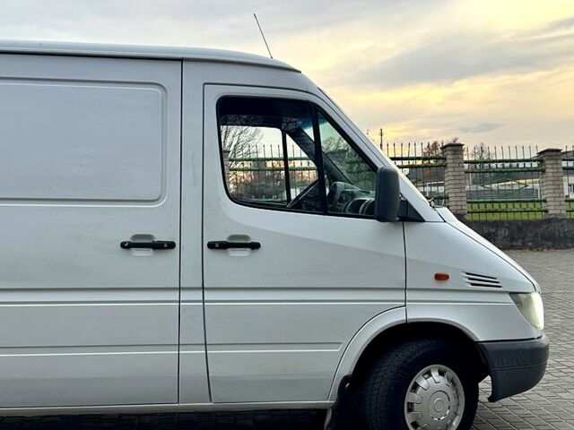 Белый Мерседес Sprinter, объемом двигателя 2.1 л и пробегом 509 тыс. км за 6500 $, фото 8 на Automoto.ua