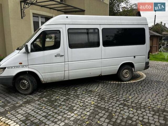 Белый Мерседес Sprinter, объемом двигателя 2.1 л и пробегом 328 тыс. км за 7199 $, фото 8 на Automoto.ua