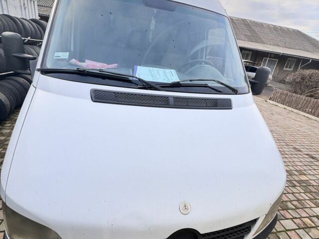 Белый Мерседес Sprinter, объемом двигателя 2.1 л и пробегом 3 тыс. км за 5950 $, фото 2 на Automoto.ua