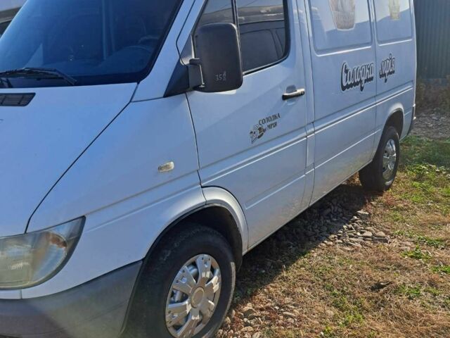 Белый Мерседес Sprinter, объемом двигателя 2.1 л и пробегом 370 тыс. км за 6200 $, фото 1 на Automoto.ua