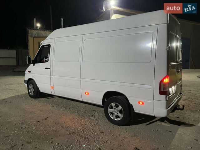 Белый Мерседес Sprinter, объемом двигателя 2.15 л и пробегом 559 тыс. км за 8200 $, фото 20 на Automoto.ua