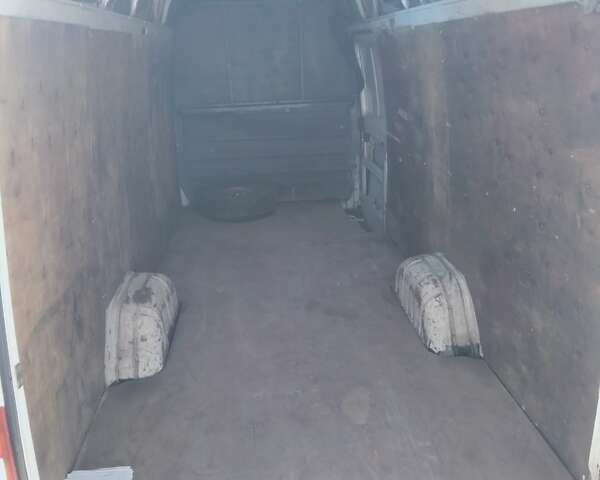 Белый Мерседес Sprinter, объемом двигателя 2.7 л и пробегом 800 тыс. км за 8700 $, фото 5 на Automoto.ua