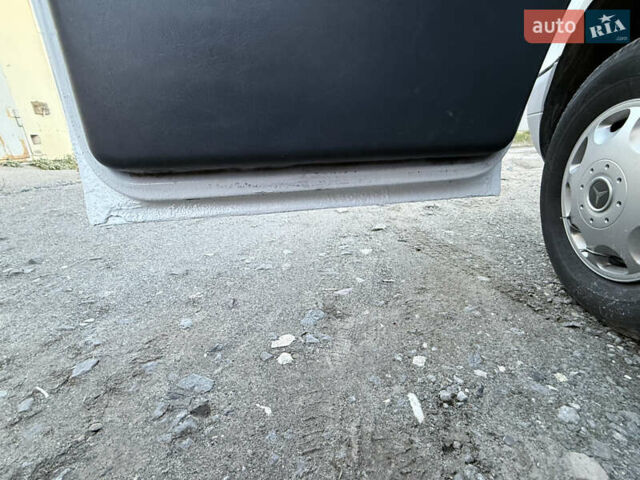 Мерседес Sprinter 2001 в Хмельницком на Automoto.ua Белый Мерседес Sprinter, объемом двигателя 2.7 л и пробегом 451 тыс. км за 7999 $, фото 16 на Automoto.ua